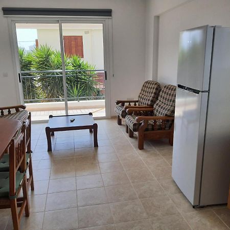 Lovely Apartment At The City Center Of Paphos Esterno foto