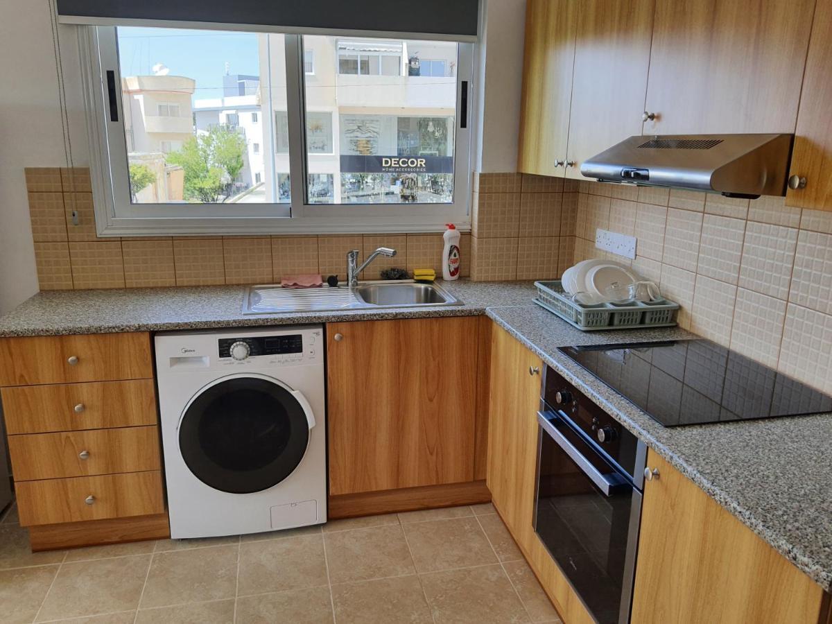 Lovely Apartment At The City Center Of Paphos Esterno foto